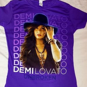 Demi Lovato Unbroken Purple Concert Merch  Tee Shirt Size Small